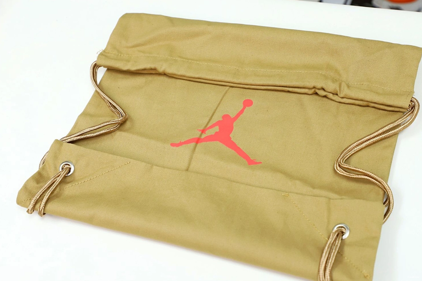 Air Retro SP Travis Jordan Khaki